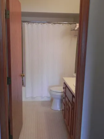 Walking distance to downtown Fish Creek, DC Auditorium and Peninsula State Park.