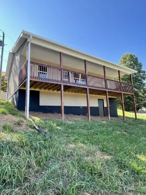 Cozy Sunset Retreat with a Beautiful Mountain View! Hotels in Franklin