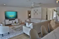 Lakefront Getaway in Sunny FL