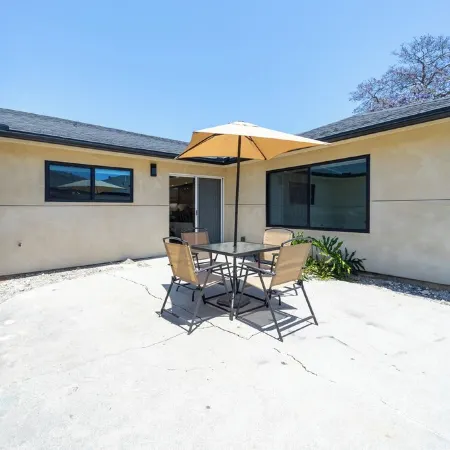 Peaceful Escape: near LAX / Long Beach/ Sofi /Forum/ wlk 2 Dignity Sport Park