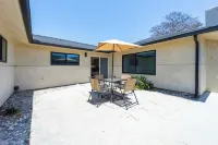 Peaceful Escape: near LAX / Long Beach/ Sofi /Forum/ wlk 2 Dignity Sport Park