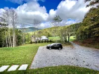 Luxury Asheville Studio with Great Blue Ridge Mountain Views!
