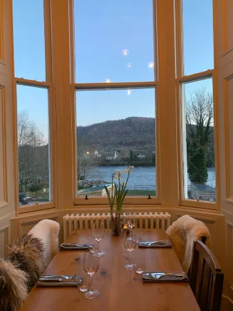 Stunning highland courtyard apartment Отели в г. Данкелд