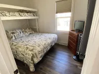 Cottage by the Beach Hotels in Wescott