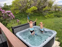 Cozy cabin in the heart of off-road heaven! Bring your SxS's and sunscreen!