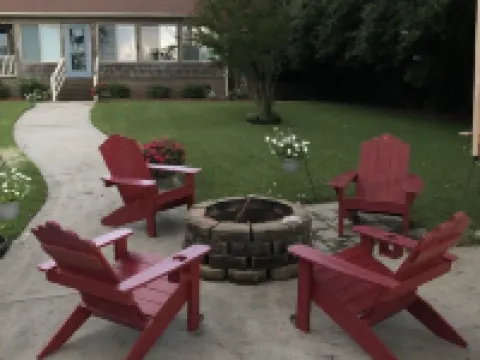 Private Riverfront Retreat - Just outside of Town Hotels in Pasquotank County