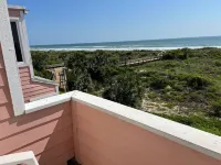 Oceanfront Condo incredible view in Quail Hollow, 10min from Historic District.