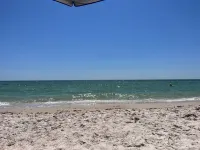 Blue Water Retreat @ Vanderbilt- steps to beaches/shopping/dining/entertainment!