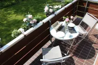 90 sqm bright, child-friendly apartment Hotels in Vollerwiek