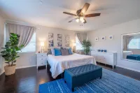 Spacious Home 7mi to Beach, King Bed, Spa, Firepit, Games, Perfect for Groups