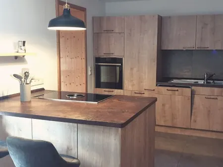 Grandma Lina house - quiet, lots of space & infrared cabin Отели в г. Грайфенштайн