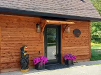 Rustic Moose Lakefront Guest Cabin on the Shore of Lake Superior