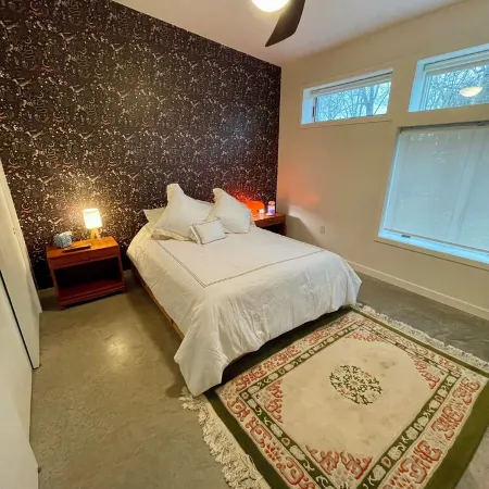 Suite at the Watertower - 10 min walk to PSU campus and Downtown State College!