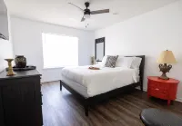 Modern Luxury Hotels near Flying J Travel Center