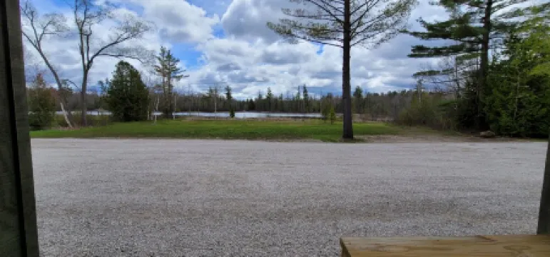 The Leelanau Sleeps 4 Fiber Optic WI-FIClose to Traverse City Crystal Mountain