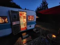 Alice in Wonderland themed, Vintage 1967 Oasis Camper/Glamper! Hotels near Seattle Premium Outlets