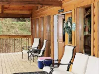 Hot Tub!!! 2 Large Decks on Spirit Lake Hotels in Wolfe County
