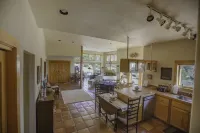 Lovely Home in Crestone (Great Views