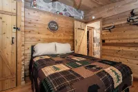 Castle Cliff Riverfront Cottage Peaceful Private Less than15 min to Harrisonburg