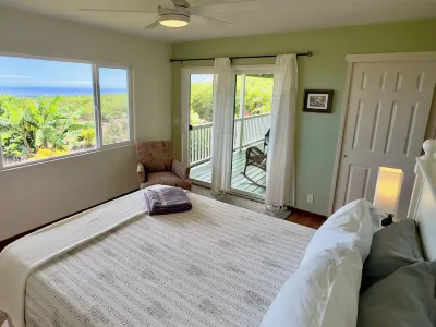 Peaceful Big Island Homebase with Coastline Views 카우 포레스트 리저브 주변 호텔