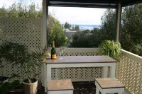 Spoil yourself! Gateway- McLaren Vale wineries, Moana Beach & Onkaparinga Gorge!