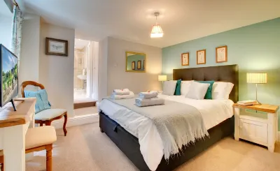 Barbican View, luxury Grade II listed apartment opposite Alnwick Castle Hotels in 