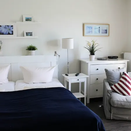 Newly renovated, close to the beach, sunny, south-facing balcony, WLAN