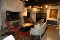 THE SAINT PERE SANCERRE LOGISTIC Hotels in Sancerre