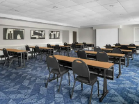 คอร์ทยาร์ดบายแมริออท ชาร์ลสตัน ซัมเมอร์วิลล์ โรงแรมในซัมเมอร์วิลล์