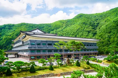 Taebaek Hotel Hotels near Yongyeon Cave