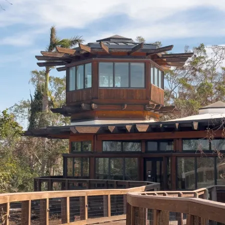 Pickleball, Heated Pool, Hot Tub, Golf & Games, 10 Min to Beach