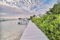 Professionally Decorated - Large Boat Slip - This Villa Is A Must Stay !!