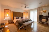 TandaTula, Wine Country Sanctuary with Pool, Hot Tub, Bocce, Fire Pits and More!