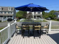 York Beach Getaway (Razzle Dazzle House)