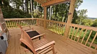 LOVER'S LOFT - PRIVATE ANTIQUE LOG CABIN BETWEEN GBURG & PF WITH GREAT VIEWS!!!
