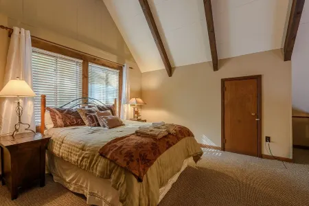 Relax at the Read Retreat-ready to host families all 4 seasons