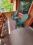 Awesome mountain view with private patio, Fantastic location right on Main St. - 3 stjerner