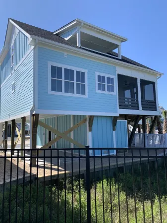 Heated Pool Included Through November!!! Close to Beach! Amazing Marsh View!