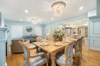 Med Center 6Min • 3 Ensuites • 90°F PoolSpa •Gated 2 Car Parking