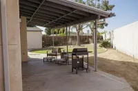 3-bedroom house in wonderful Bakersfield with WiFi, AC Hotels near Albertsons