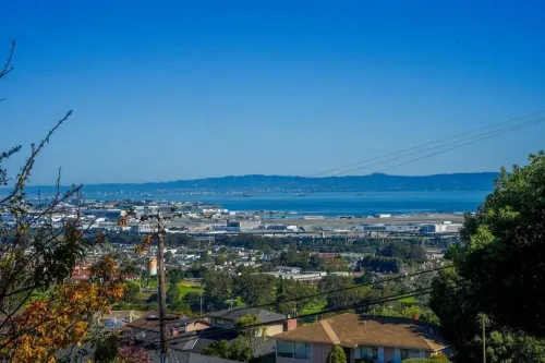 Relaxing Home With SF Bay View