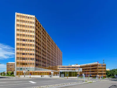 Mövenpick Hotel Geneva Các khách sạn gần ISO