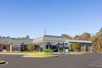 Days Inn by Wyndham Hinesville Near Fort Stewart - Bares