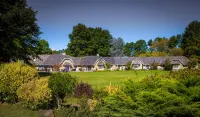 Moorcroft Manor Boutique Country Hotel - parking