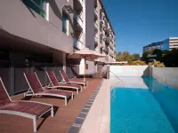Adina Apartment Hotel Perth - Yüzme Havuzu