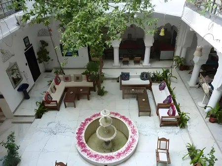 Dia Homestay Отели рядом с достопримечательностью «Jagatpita Shri Brahma Mandir»