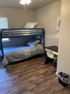 Large 5 Bedroom House South Redding, Great Location,