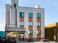 Umbrella Hotel Brooklyn Hotels near Bensonhurst Park