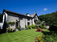 Grange Manor Hotel dekat Holker Hall and Gardens