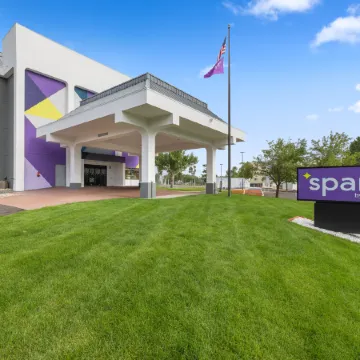 Spark by Hilton Colorado Springs I 25 Central Отели рядом с достопримечательностью «Парк Коттонвуд Крик»
